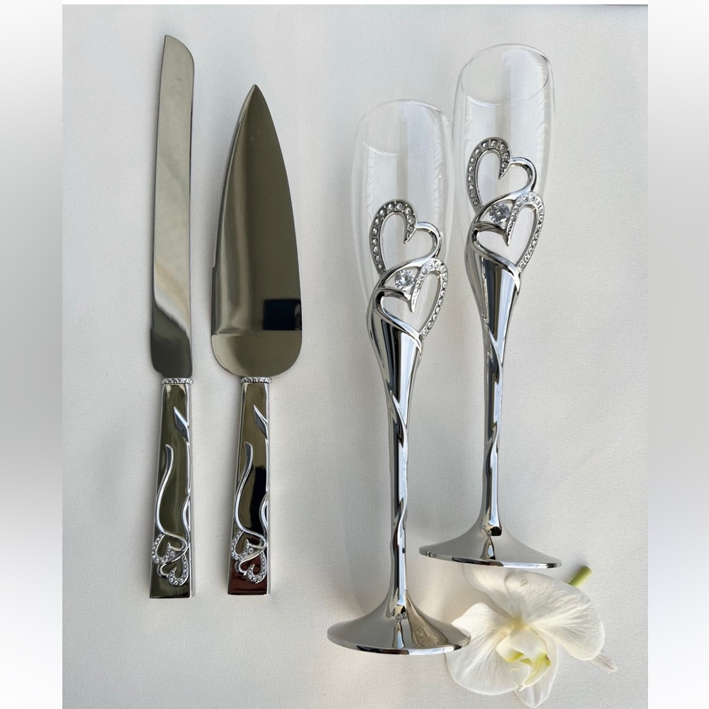 Elegant Wedding Champagne Flute & Cake Serving Set